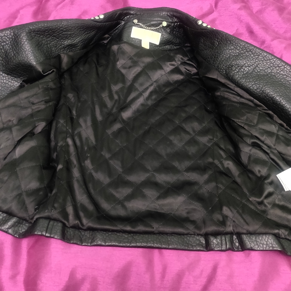 Michael Kors leather jacket 🧥 - Picture 4 of 9